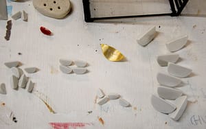 Dina Khalifé, proceso de fabricación de piezas de porcelana para la colección Citrus, SS16. Limones, hojas y labios. Tánata.